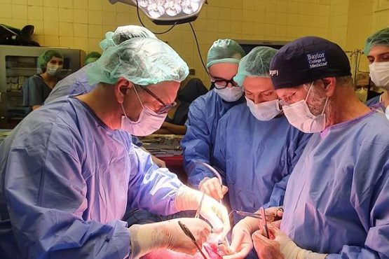 Specjaliści z UCZKiN Warszawskiego Uniwersytetu Medycznego jako pierwsi w Polsce zastosowali technikę Belforta  w operacji rozszczepu kręgosłupa płodu